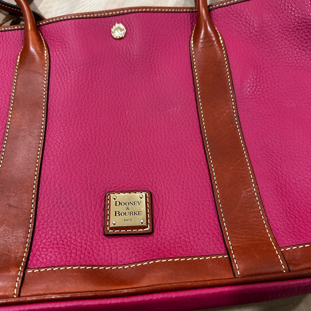 Dooney & Bourne Tote Bag